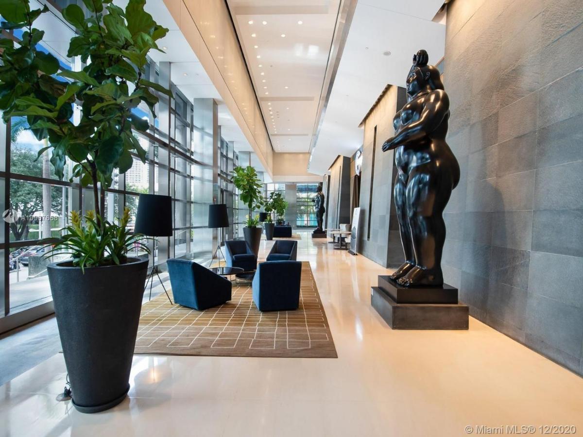 Four Seasons Hotel Miami - Luxury Private Residences Eksteriør billede