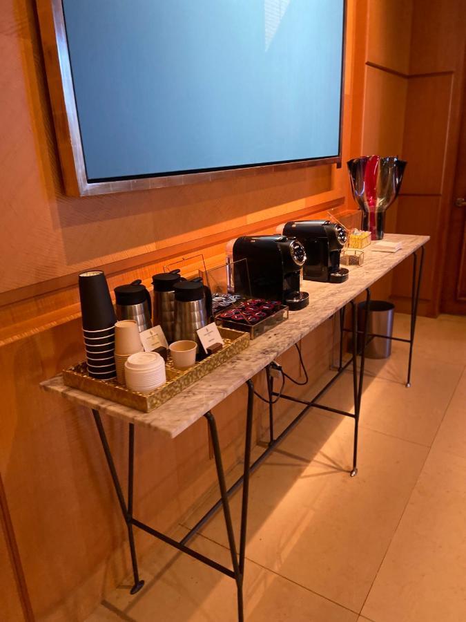 Four Seasons Hotel Miami - Luxury Private Residences Eksteriør billede