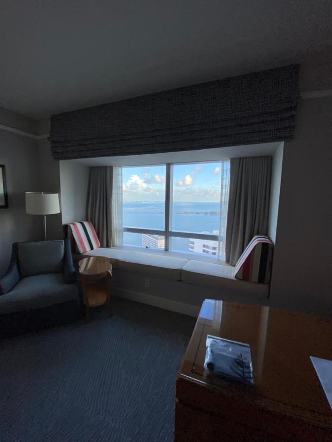 Four Seasons Hotel Miami - Luxury Private Residences Eksteriør billede